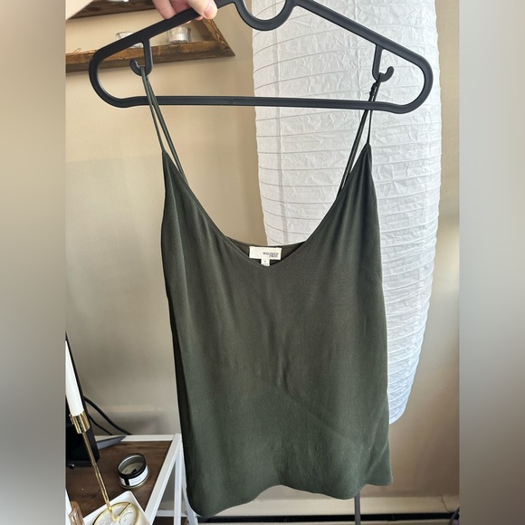 Wilfred Tops - Aritzia Wilfred Free Margot Camisole Tank